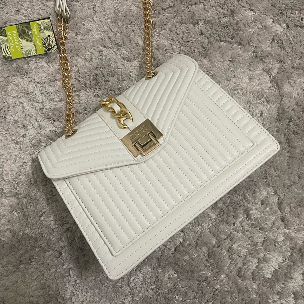 BADGLEY MISCHKA | White Quilted Gold Chain Crossbody Bag